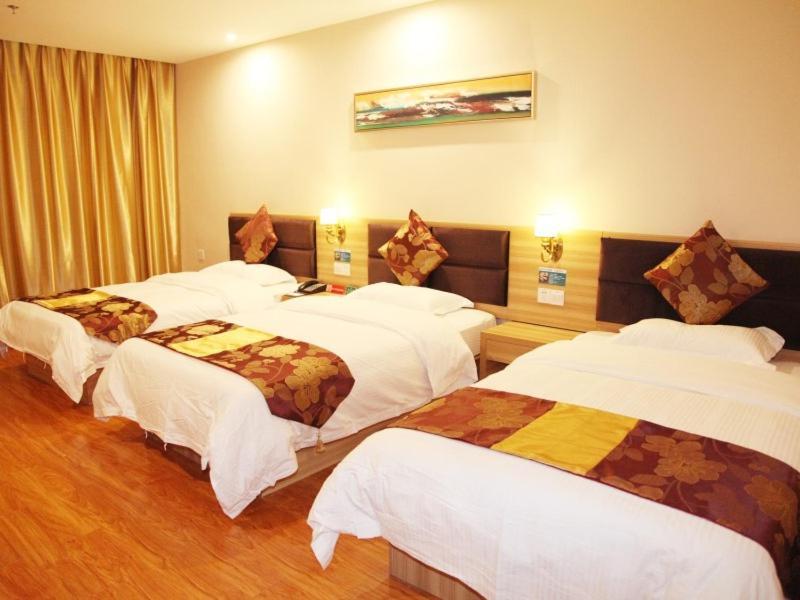Greentree Alliance Yichang East Yichang Station Hotel Екстериор снимка