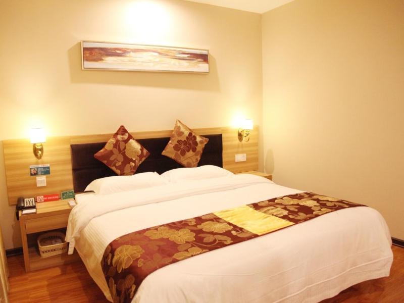 Greentree Alliance Yichang East Yichang Station Hotel Екстериор снимка