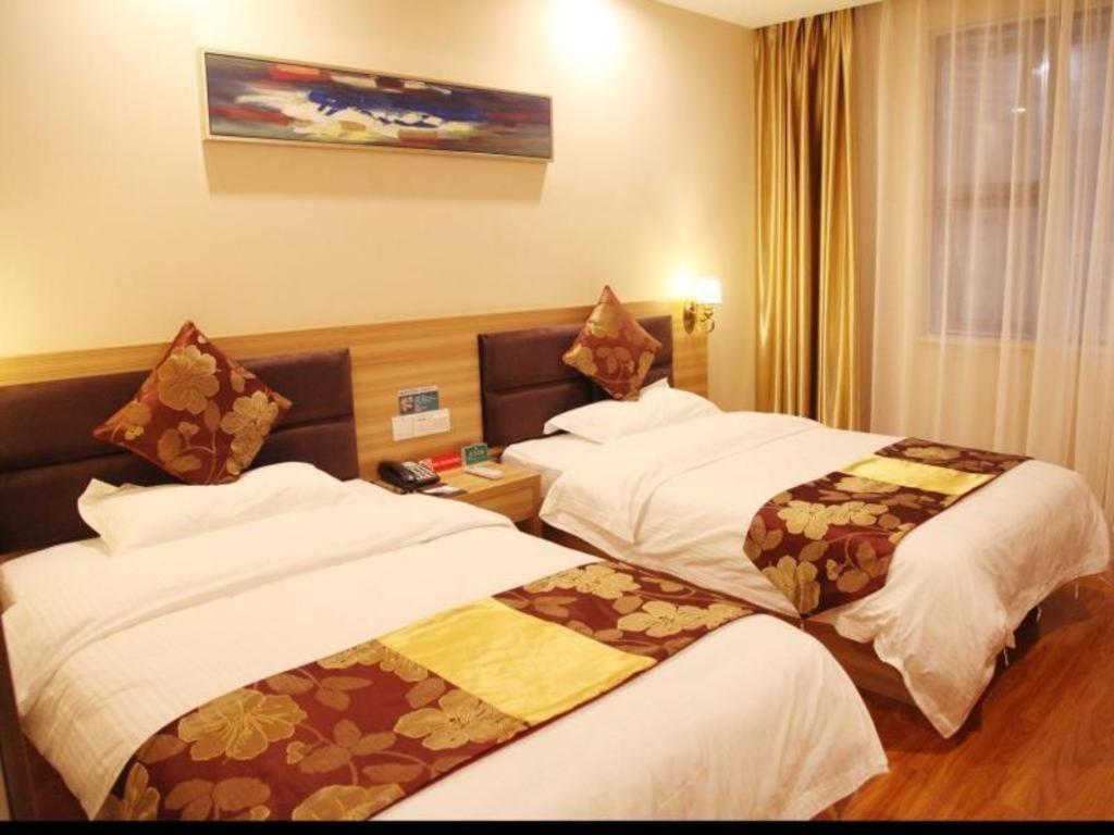 Greentree Alliance Yichang East Yichang Station Hotel Екстериор снимка