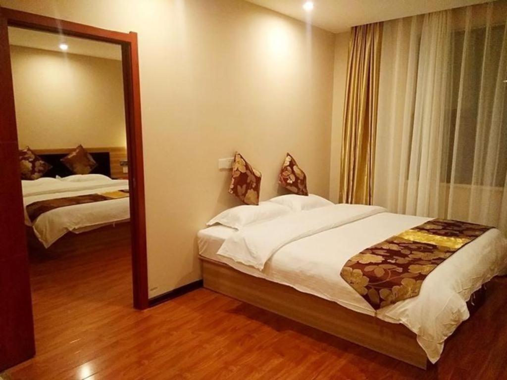 Greentree Alliance Yichang East Yichang Station Hotel Екстериор снимка