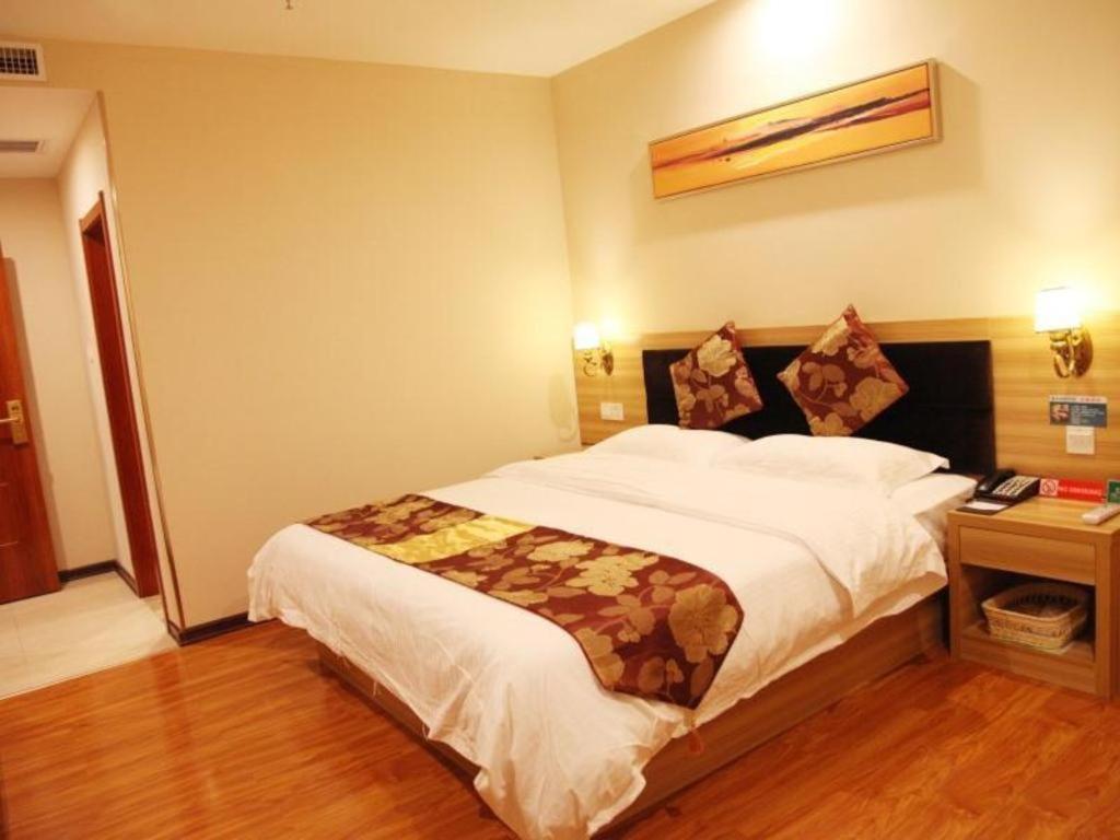Greentree Alliance Yichang East Yichang Station Hotel Екстериор снимка