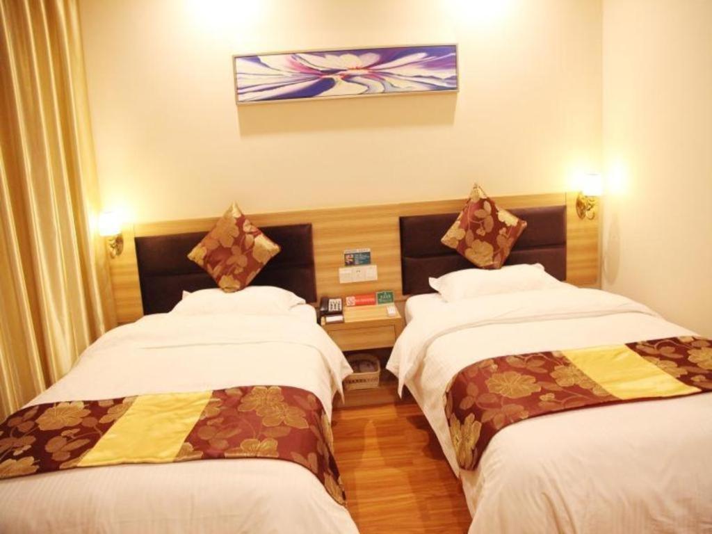 Greentree Alliance Yichang East Yichang Station Hotel Екстериор снимка