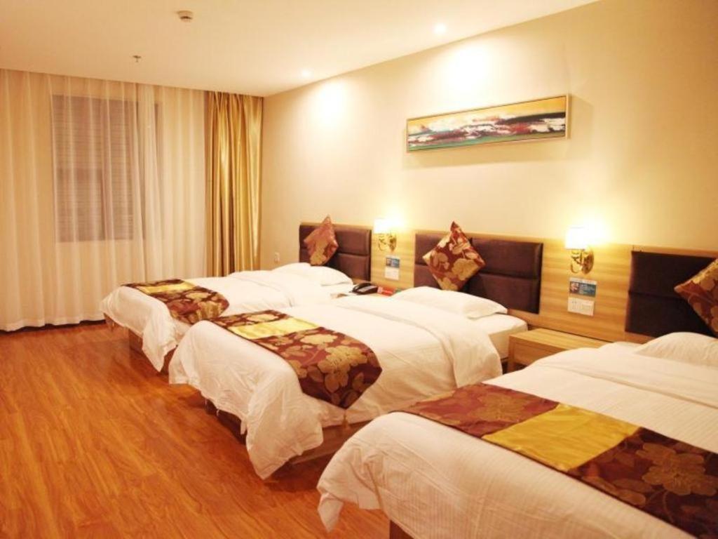 Greentree Alliance Yichang East Yichang Station Hotel Екстериор снимка