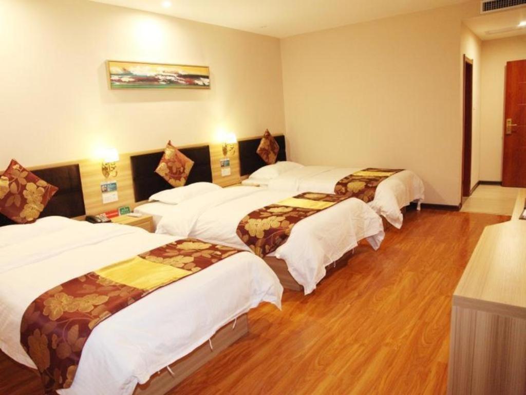 Greentree Alliance Yichang East Yichang Station Hotel Екстериор снимка