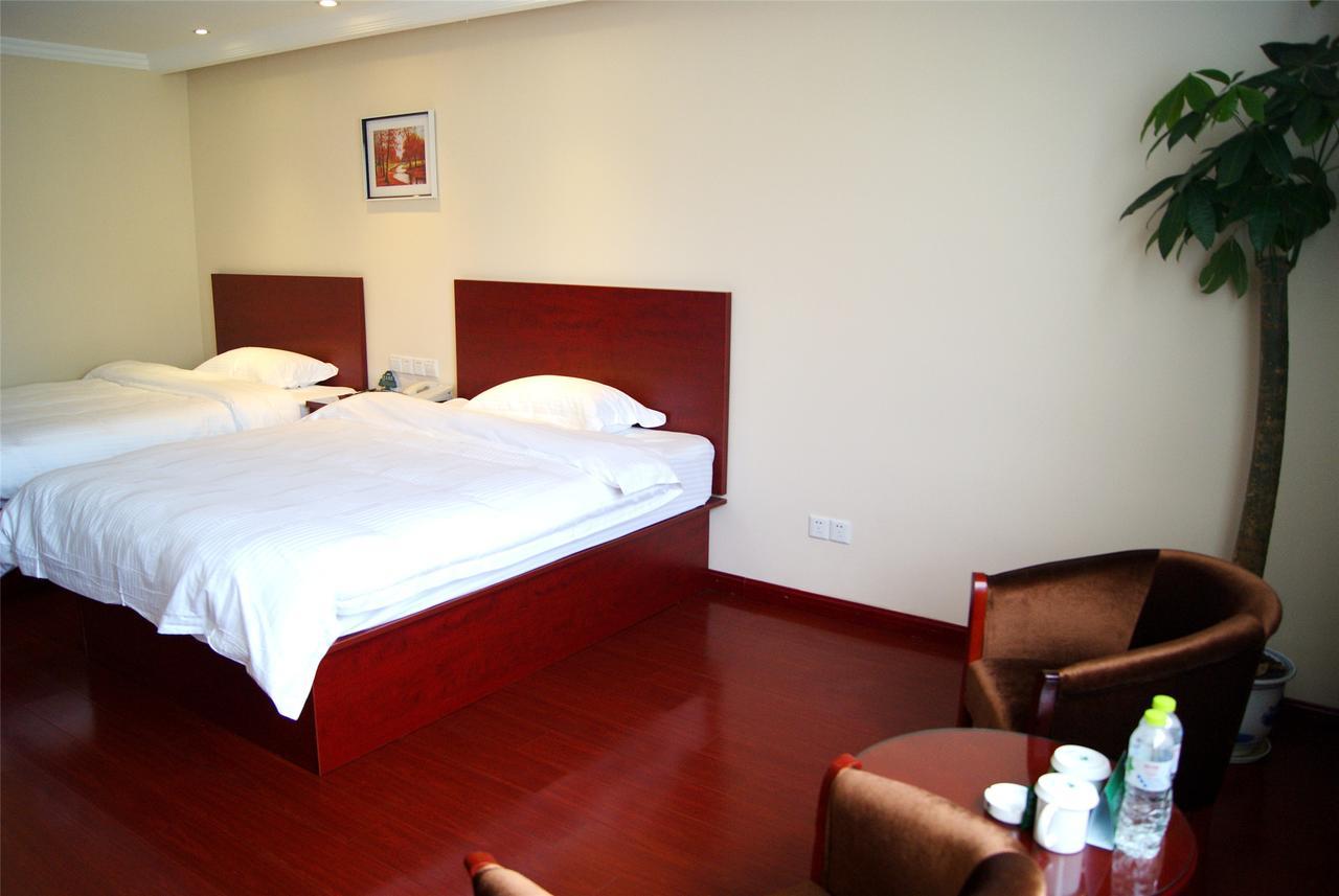 Greentree Alliance Yichang East Yichang Station Hotel Екстериор снимка