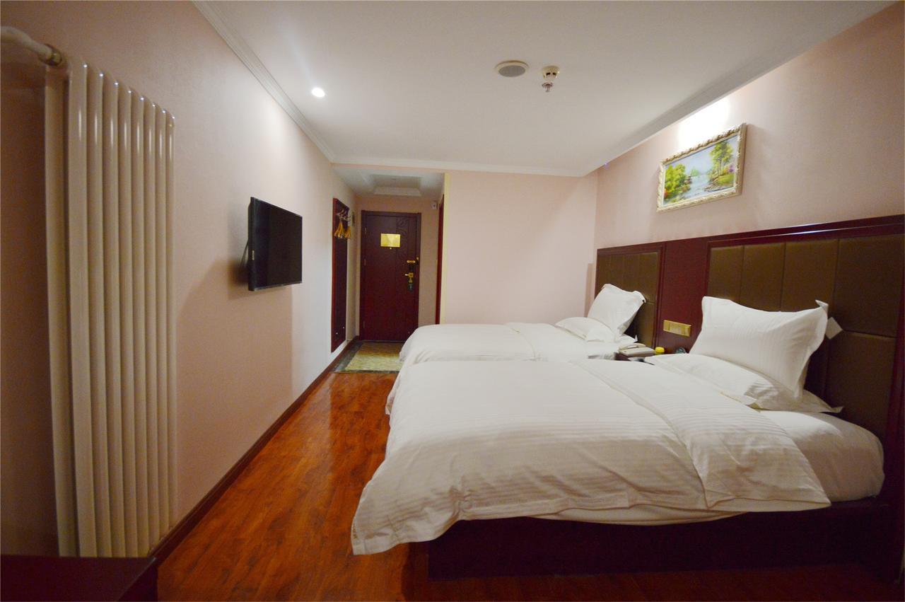 Greentree Alliance Yichang East Yichang Station Hotel Екстериор снимка