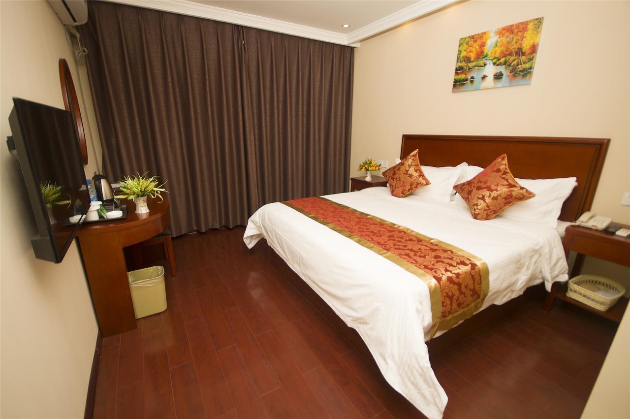 Greentree Alliance Yichang East Yichang Station Hotel Екстериор снимка