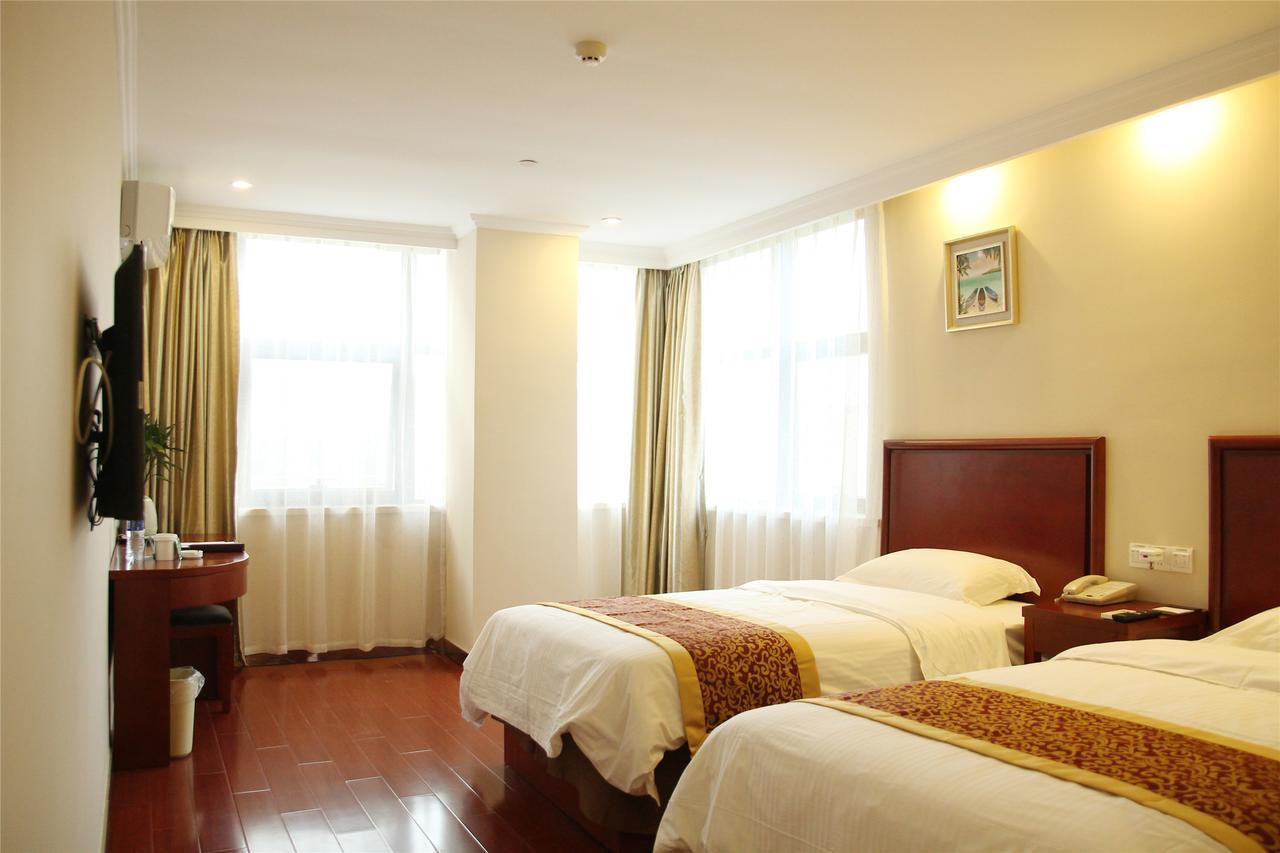 Greentree Alliance Yichang East Yichang Station Hotel Екстериор снимка
